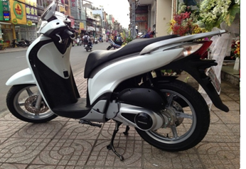 SH 2009 Trắng NHB35