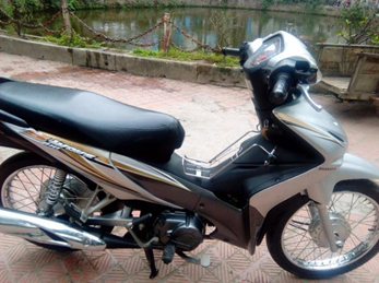 WS110 2010 Bạc NH411M