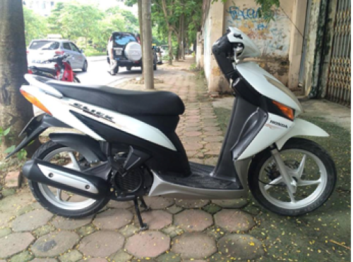 Click 2010 Trắng NHA96