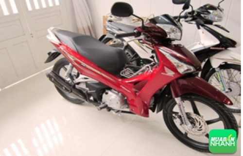 Năm 2013 KYZV70 R340 Đỏ